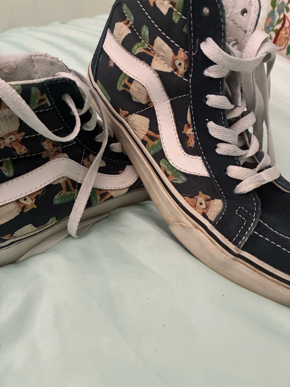HULA GIRL High-Top Sneakers Navy with White Stripe